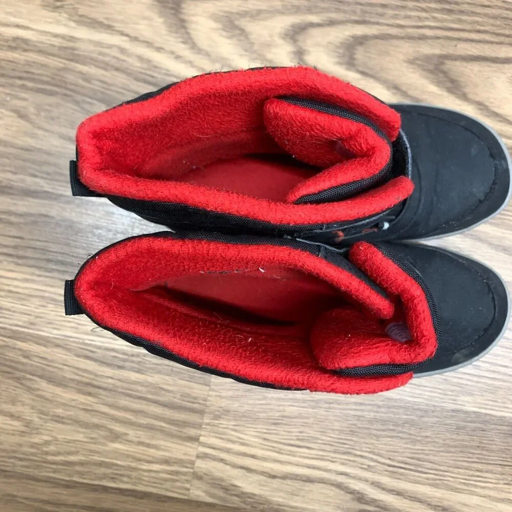 Merrell Snow Storm Boots Kids Size 4M‎  Waterproof Unisex Black and  Red
